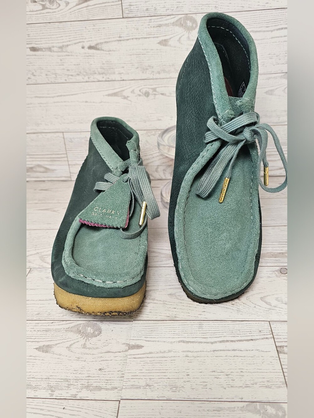 Clarks Originals Wallabee Boot Green Suede Leather Womens Size 7 Ankle Booties